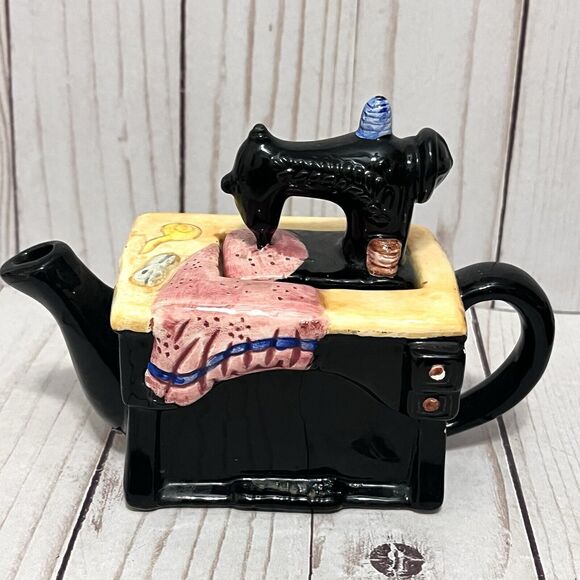 Cardinal Inc & World Bazaars  Teapot Ceramic Sewing Machine Vintage Collectible - Picture 10 of 16